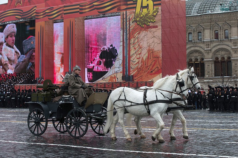 Chùm Ảnh Kỷ niệm 99 năm Cách mạng tháng Mười và 75 năm Cuộc duyệt binh lịch sử - ảnh 13