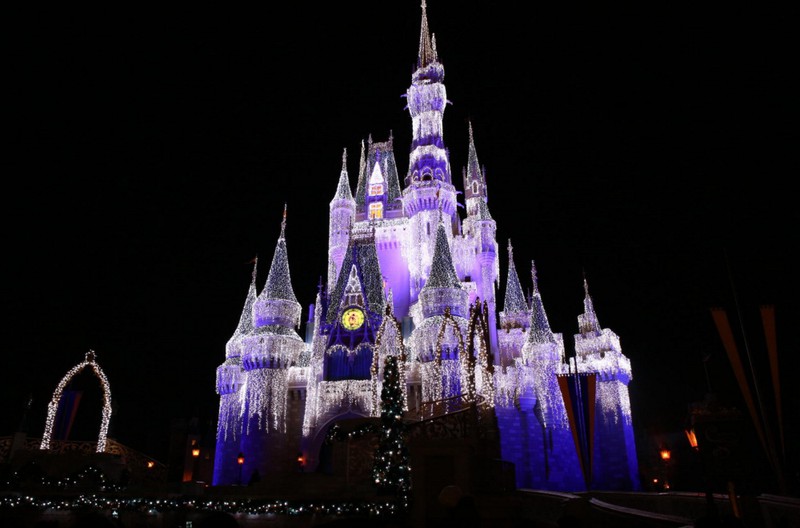 20 thành phố trang hoàng mừng năm mới đẹp như trong cổ tích - ảnh 5