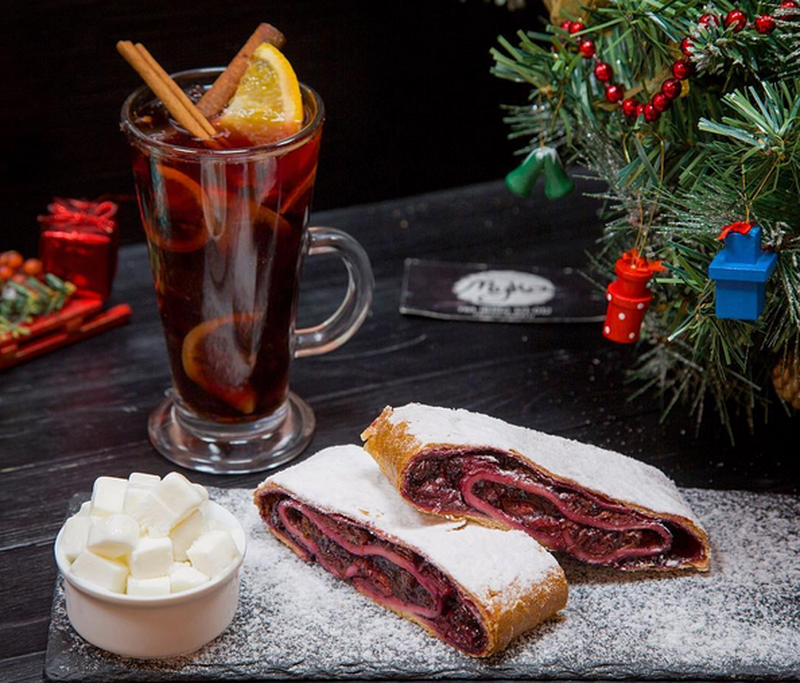 Các nước trên thế giới chuẩn bị bàn tiệc mừng Năm mới như thế nào? - ảnh 11