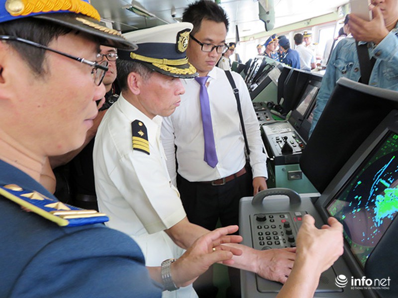 Cảnh sát biển Việt Nam tham quan tàu Cảnh sát biển Nhật Bản - ảnh 6