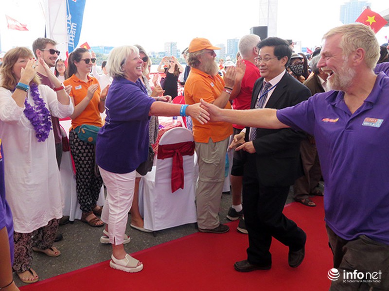 Đà Nẵng tưng bừng đón cuộc đua thuyền buồm Clipper Round The World - ảnh 19