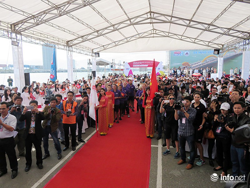 Đà Nẵng tưng bừng đón cuộc đua thuyền buồm Clipper Round The World - ảnh 21