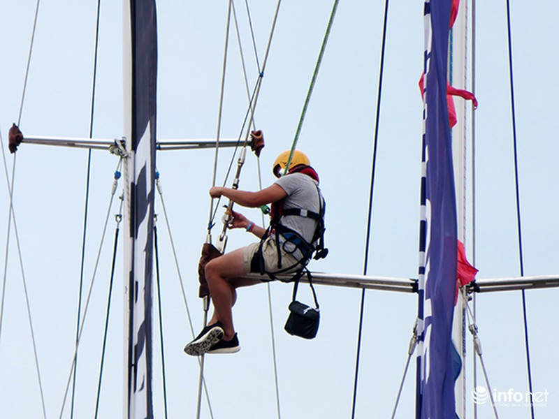 Thủy thủ Clipper làm “người nhện” trên các cột thuyền buồm - ảnh 11