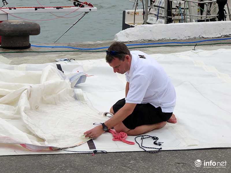 Thủy thủ Clipper làm “người nhện” trên các cột thuyền buồm - ảnh 13