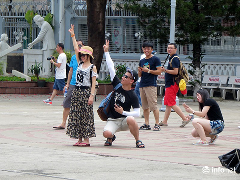 Trong lúc Đà Nẵng họp liên miên, HDV du lịch Trung, Hàn vẫn tiếp tục lộng hành! - ảnh 5