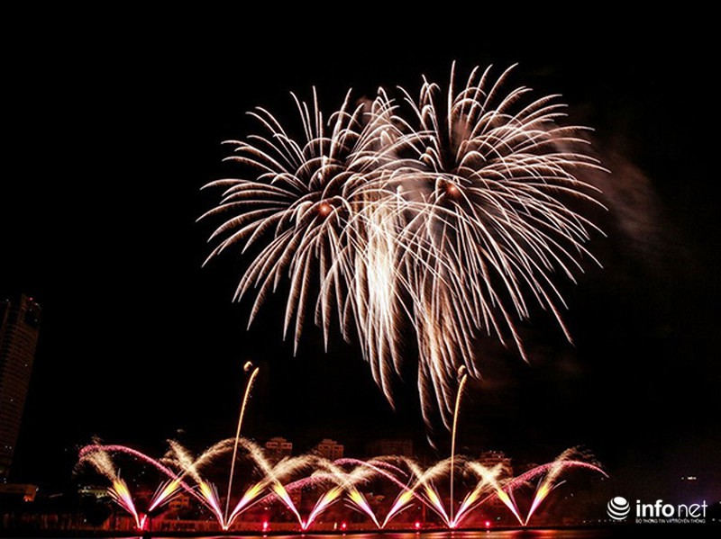 Đội Ermes Martarello (Ý) vô địch pháo hoa quốc tế Đà Nẵng 2017 - ảnh 2