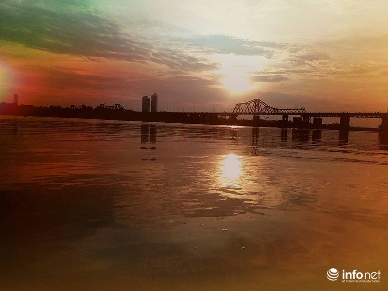 Ngắm cây cầu “già” nhất và “trẻ” nhất bắc qua Sông Hồng – Hà Nội - ảnh 1