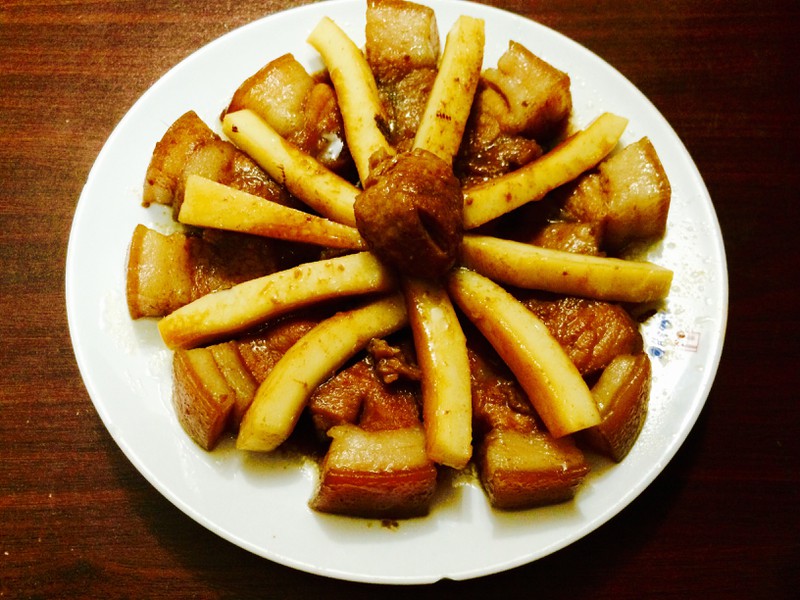 Cách nấu thịt kho dừa thơm ngon, mềm ngậy - ảnh 6
