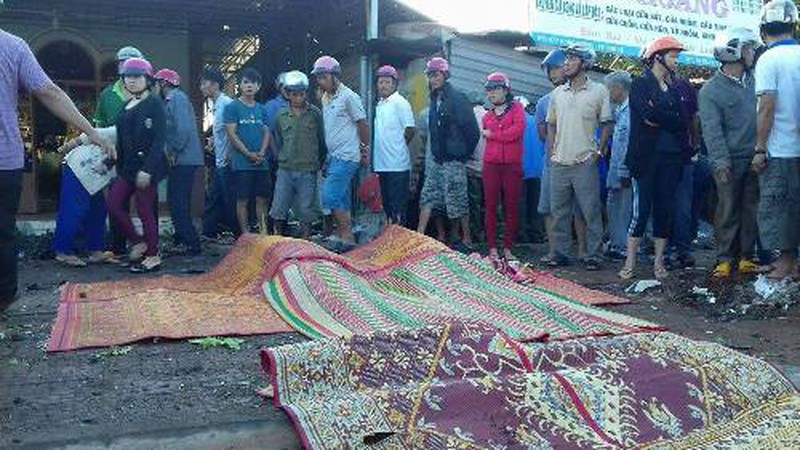 Chùm ảnh hiện trường vụ tai nạn kinh hoàng ở Gia Lai khiến 10 người chết - ảnh 8