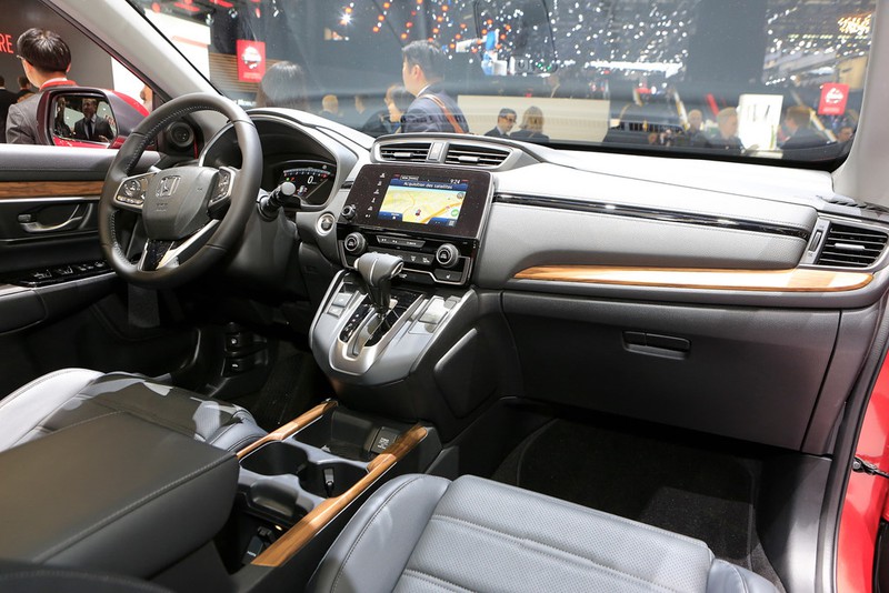 Anh thuc te Honda CR-V ban hybrid tai chau Au hinh anh 6