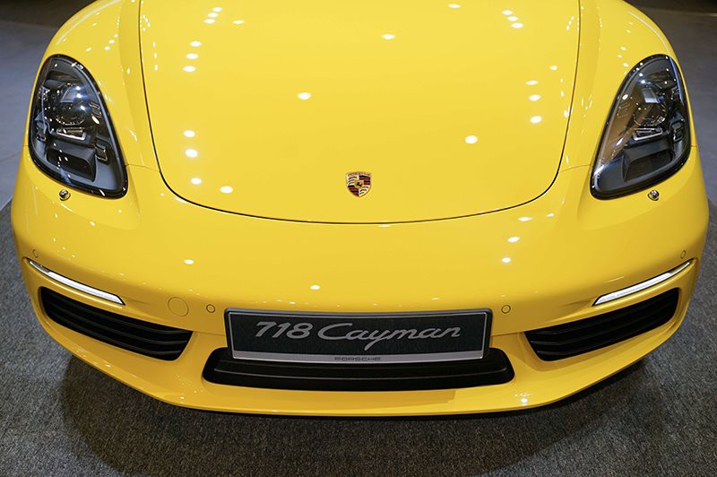 Ngắm bộ đôi xe thể thao tiền tỷ Porsche 911 GT2 RS và 718 Cayman - ảnh 26