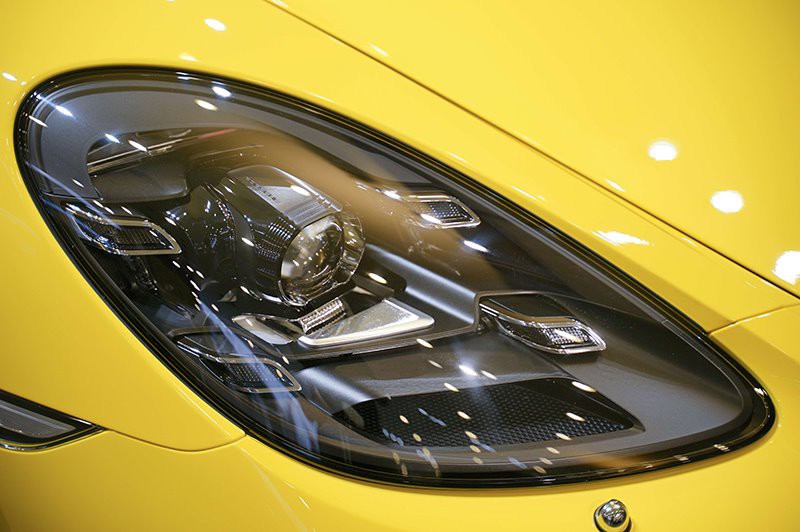 Ngắm bộ đôi xe thể thao tiền tỷ Porsche 911 GT2 RS và 718 Cayman - ảnh 25