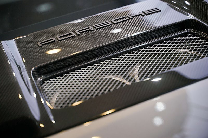 Ngắm bộ đôi xe thể thao tiền tỷ Porsche 911 GT2 RS và 718 Cayman - ảnh 11