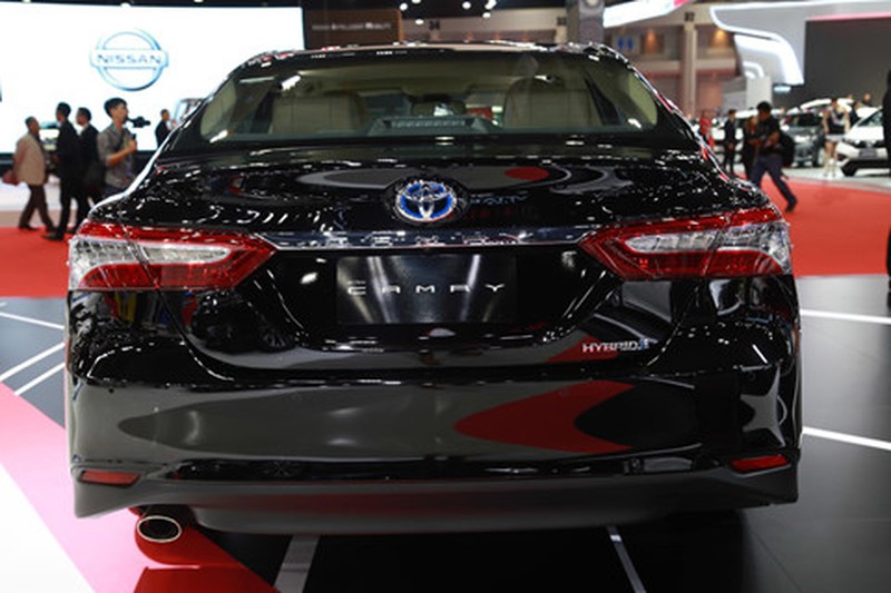 Chi tiet Toyota Camry 2019 sap ra mat tai VN hinh anh 4