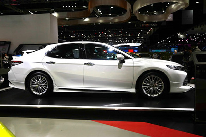 Chi tiet Toyota Camry 2019 sap ra mat tai VN hinh anh 3