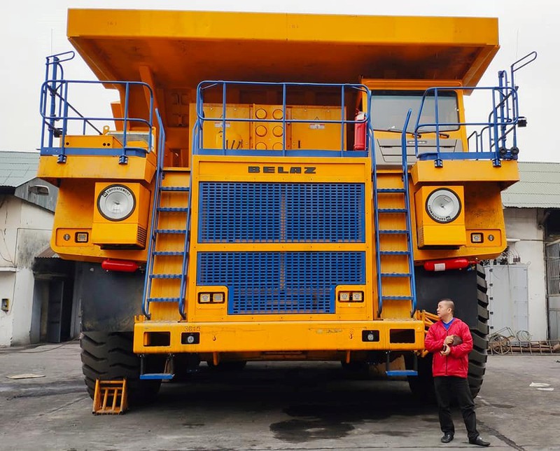 Siêu xe tải BElAZ-75131 giá 35 tỷ đồng đầu tiên về Việt Nam - ảnh 1