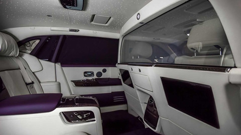 Kham pha Rolls-Royce Phantom co vach ngan rieng tu tuyet doi hinh anh 3