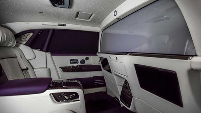 Kham pha Rolls-Royce Phantom co vach ngan rieng tu tuyet doi hinh anh 4