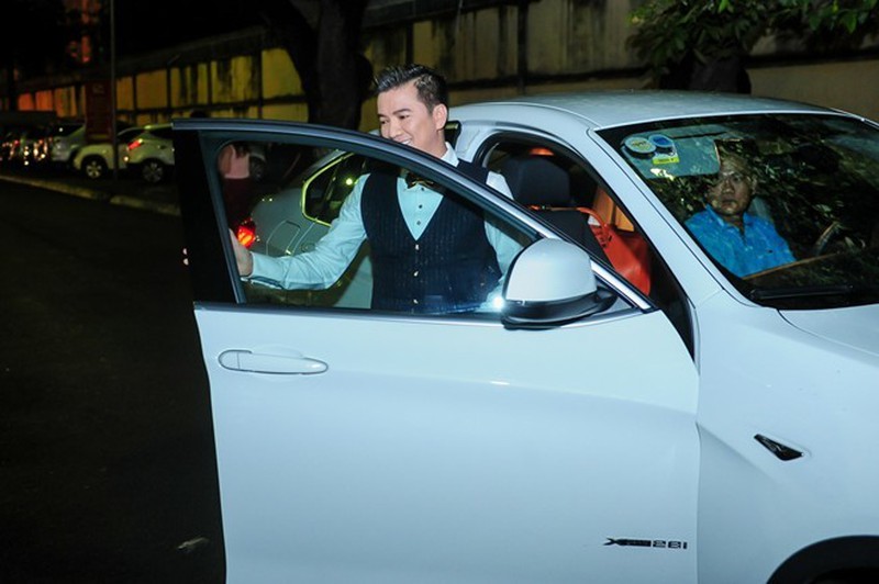 Dàn siêu xe 'khủng' của ca sĩ Đàm Vĩnh Hưng