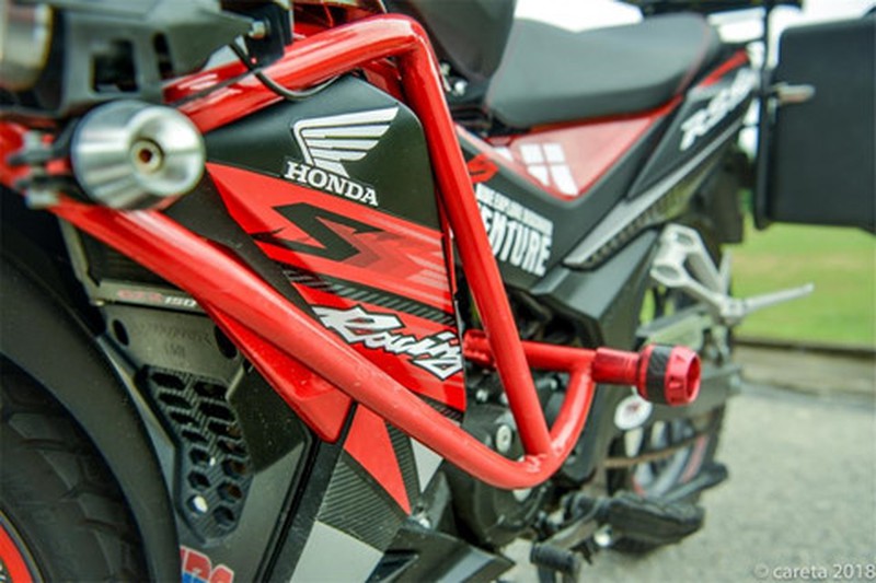 Honda Winner do phong cach 'di phuot' cua thay giao cuc chat hinh anh 3