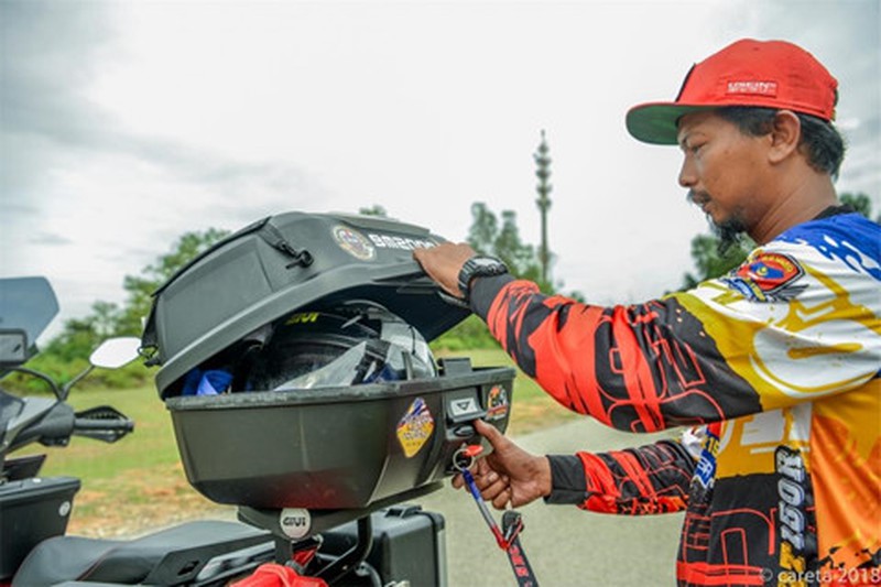 Honda Winner do phong cach 'di phuot' cua thay giao cuc chat hinh anh 5