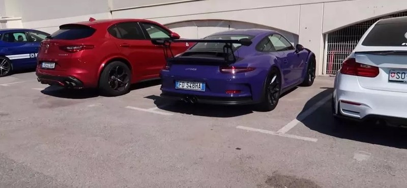 Chiêm ngưỡng dàn siêu xe toàn hàng 'khủng' bị cảnh sát tịch thu