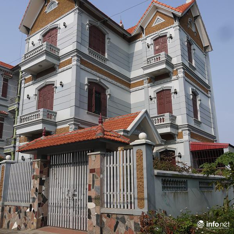 Choáng ngợp biệt thự bạc tỷ ở làng