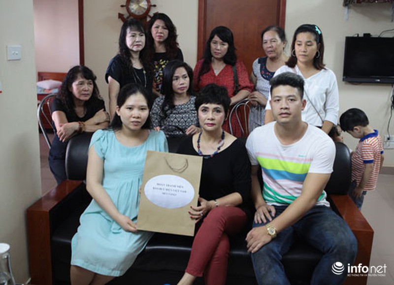Báo Bưu điện Việt Nam cùng NSND Minh Châu thăm gia đình thượng úy Lê Đức Lam - ảnh 5