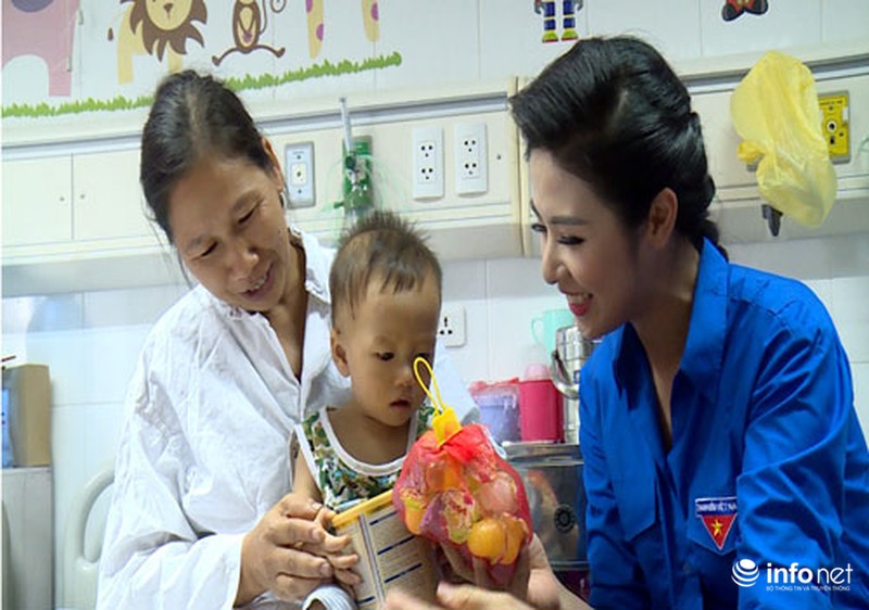 Tân Hiệp Phát tặng quà Trung thu cho 1000 trẻ em mắc bệnh hiểm nghèo - ảnh 2