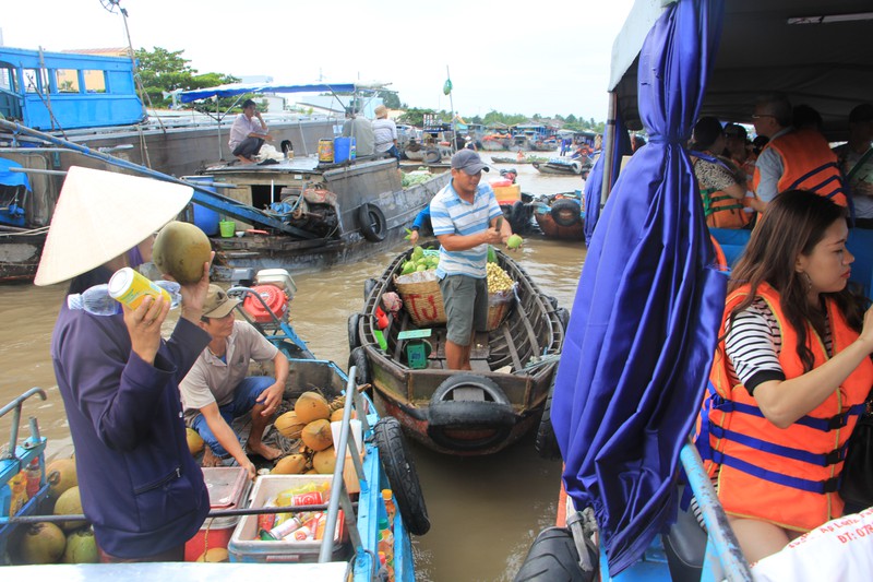 Cuộc sống thường nhật của dân chợ nổi Cái Răng Cần Thơ - ảnh 11