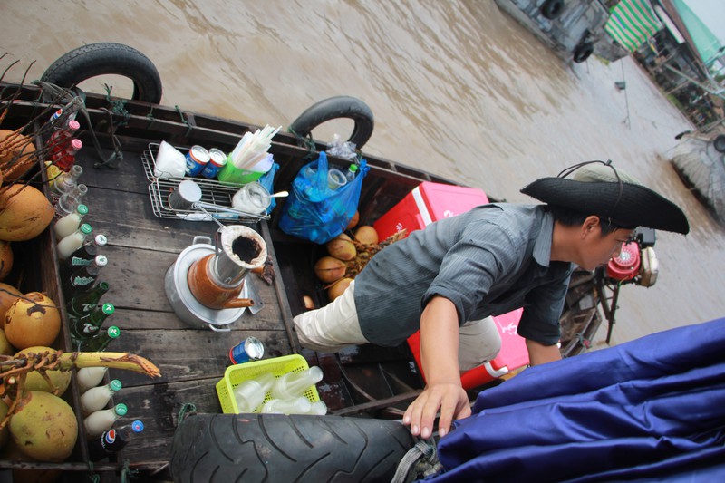 Cuộc sống thường nhật của dân chợ nổi Cái Răng Cần Thơ - ảnh 16