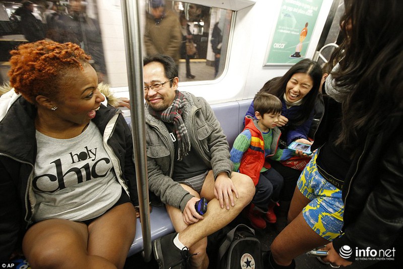 Cười ngất với