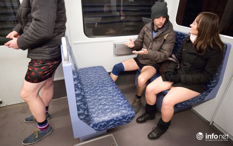 Cười ngất với