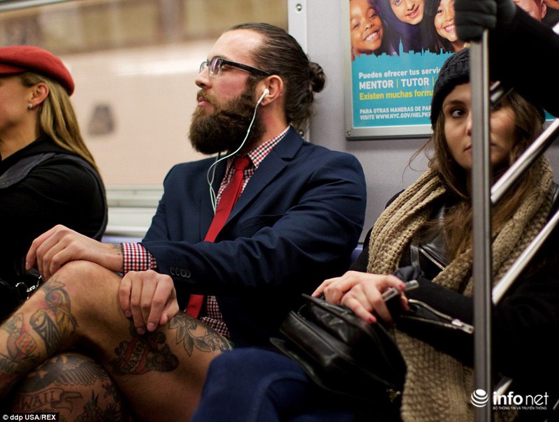 Cười ngất với