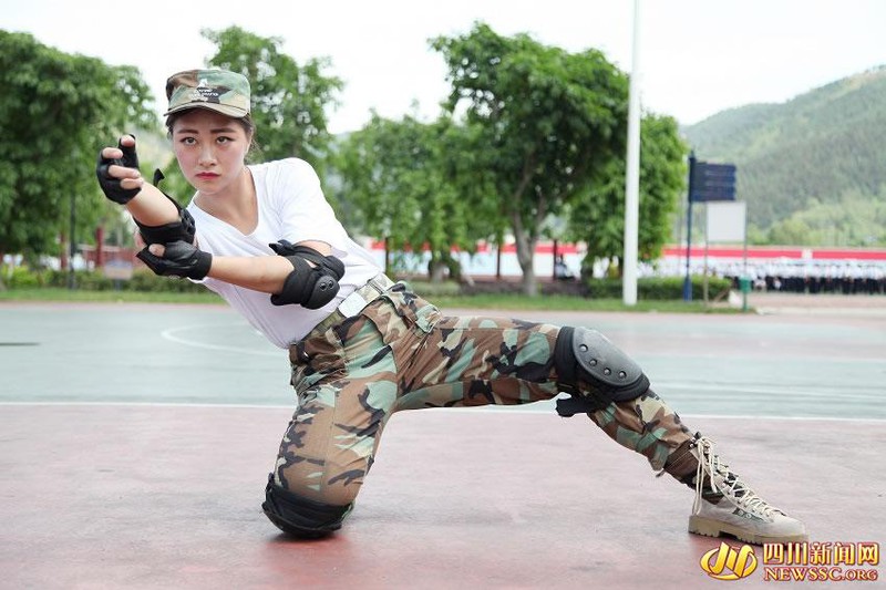 Đột nhập lớp học kung fu của các nữ tiếp viên hàng không