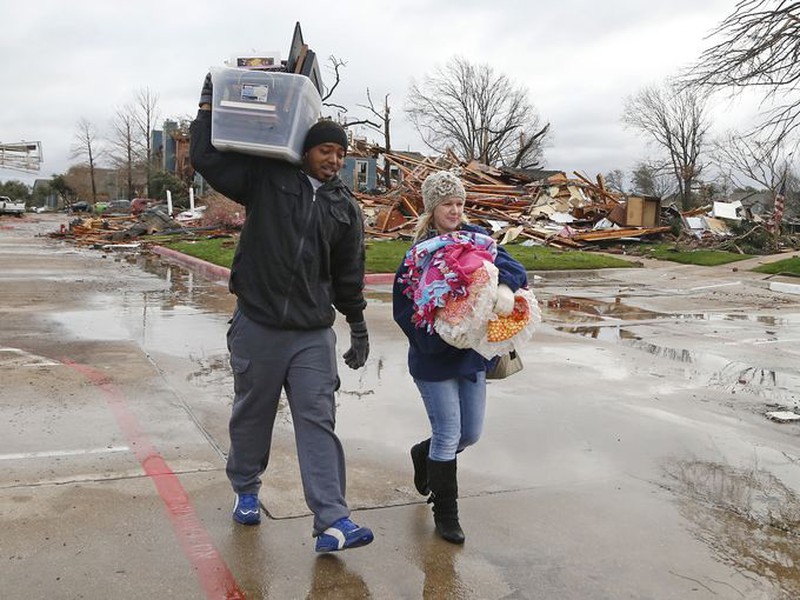 Mỹ: Ngập lụt khiến 13 người thiệt mạng - ảnh 14