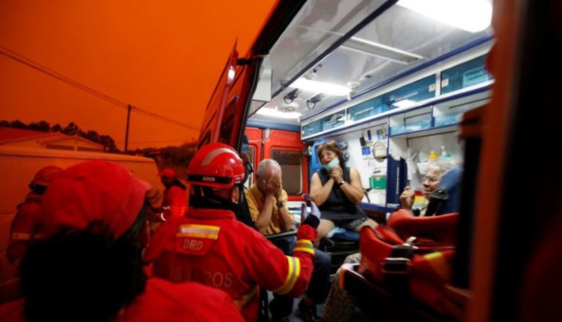 Bồ Đào Nha: Lửa cháy rừng trùm kín đoàn xe sơ tán, 62 người chết trong ô tô - ảnh 7
