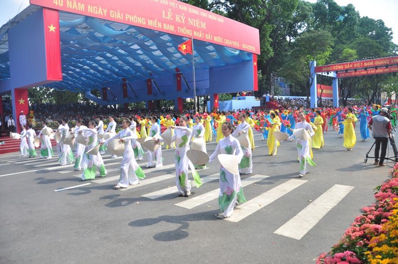 Toàn cảnh lễ Diễu binh chào mừng 40 năm Thống nhất đất nước (30/4/2015) - ảnh 3