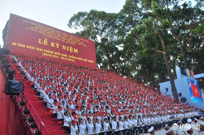 Toàn cảnh lễ Diễu binh chào mừng 40 năm Thống nhất đất nước (30/4/2015) - ảnh 1