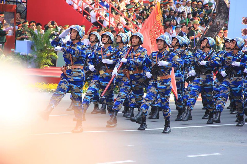 Toàn cảnh lễ Diễu binh chào mừng 40 năm Thống nhất đất nước (30/4/2015) - ảnh 40