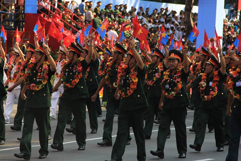 Toàn cảnh lễ Diễu binh chào mừng 40 năm Thống nhất đất nước (30/4/2015) - ảnh 19