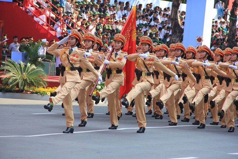 Toàn cảnh lễ Diễu binh chào mừng 40 năm Thống nhất đất nước (30/4/2015) - ảnh 8
