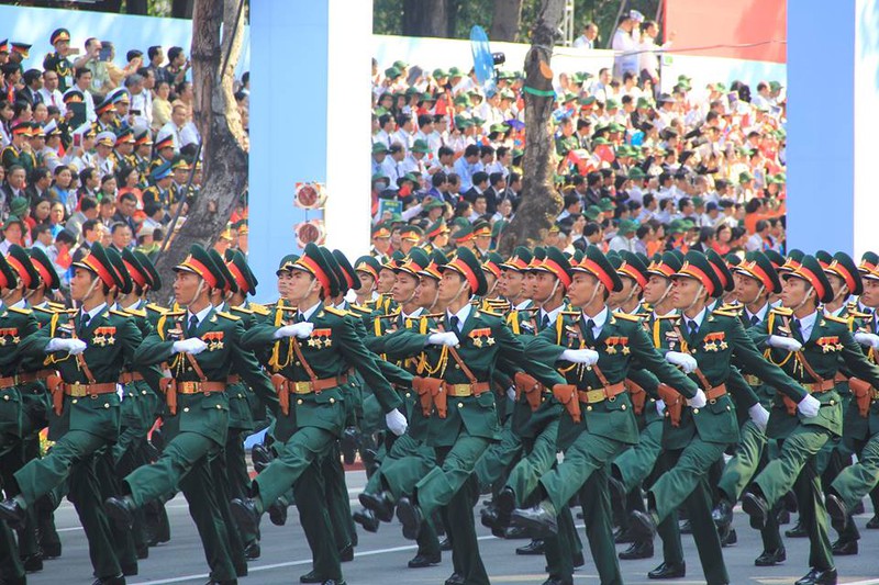 Toàn cảnh lễ Diễu binh chào mừng 40 năm Thống nhất đất nước (30/4/2015) - ảnh 51