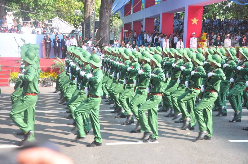 Toàn cảnh lễ Diễu binh chào mừng 40 năm Thống nhất đất nước (30/4/2015) - ảnh 55