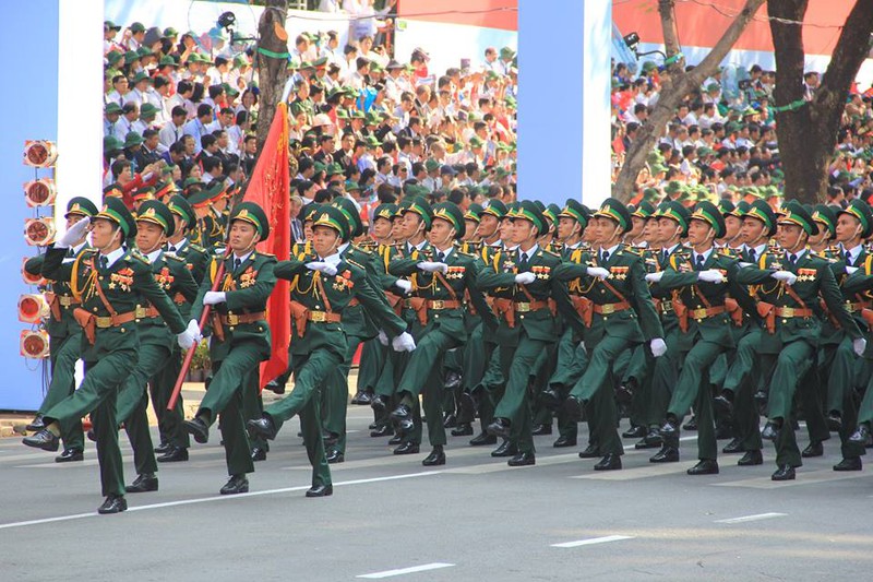 Toàn cảnh lễ Diễu binh chào mừng 40 năm Thống nhất đất nước (30/4/2015) - ảnh 41