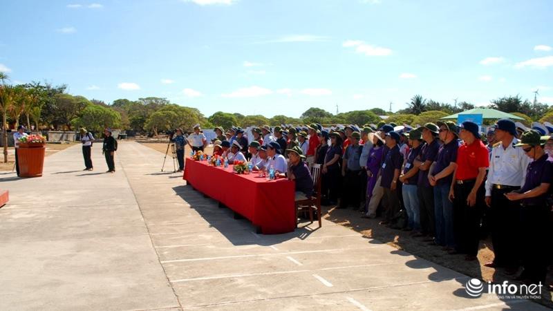 Bộ TT&TT đưa Triển lãm chủ quyền Hoàng Sa, Trường Sa ra Song Tử Tây - ảnh 2