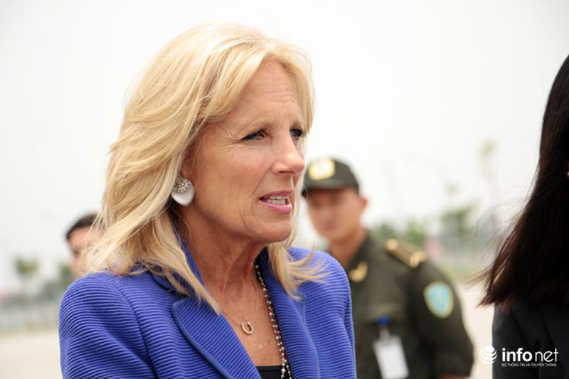 Đệ nhị phu nhân Mỹ đã đến Nội Bài, thăm Việt Nam - ảnh 9