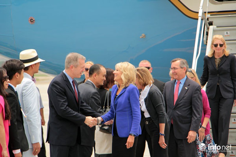 Đệ nhị phu nhân Mỹ đã đến Nội Bài, thăm Việt Nam - ảnh 5