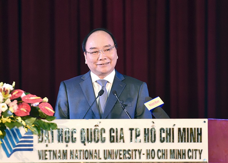 Thủ tướng đi xe khách, thăm khu đô thị khoa học của ĐHQG TPHCM - ảnh 2