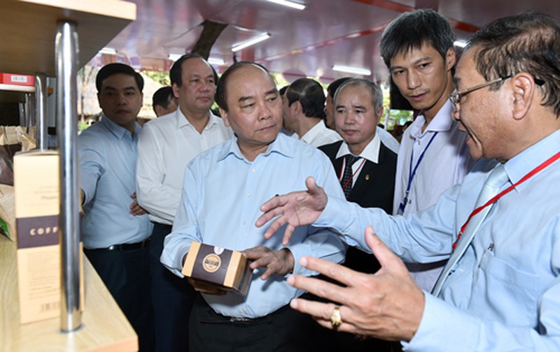 Thủ tướng thưởng thức cà phê tại 'thủ phủ cà phê' Đắk Lắk - ảnh 3